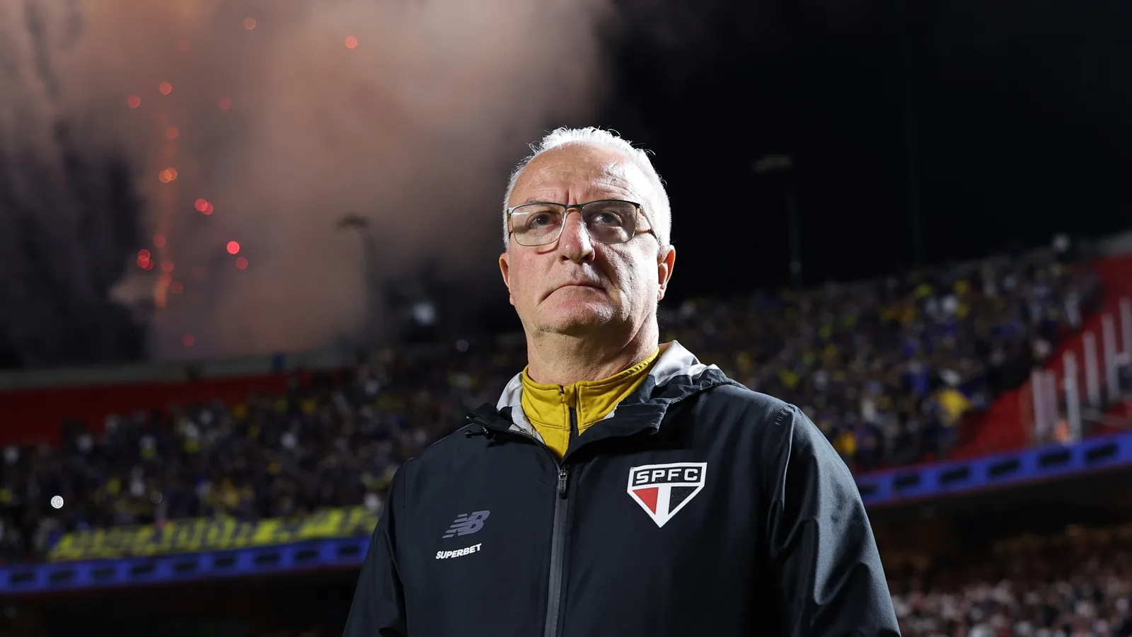 Campo de treinamento do São Paulo com problemas estruturais mencionados pelo técnico