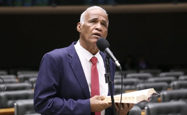 Resultado das eleições de 2026 na Bahia mostrando votação para Câmara, Senado e governo estadual