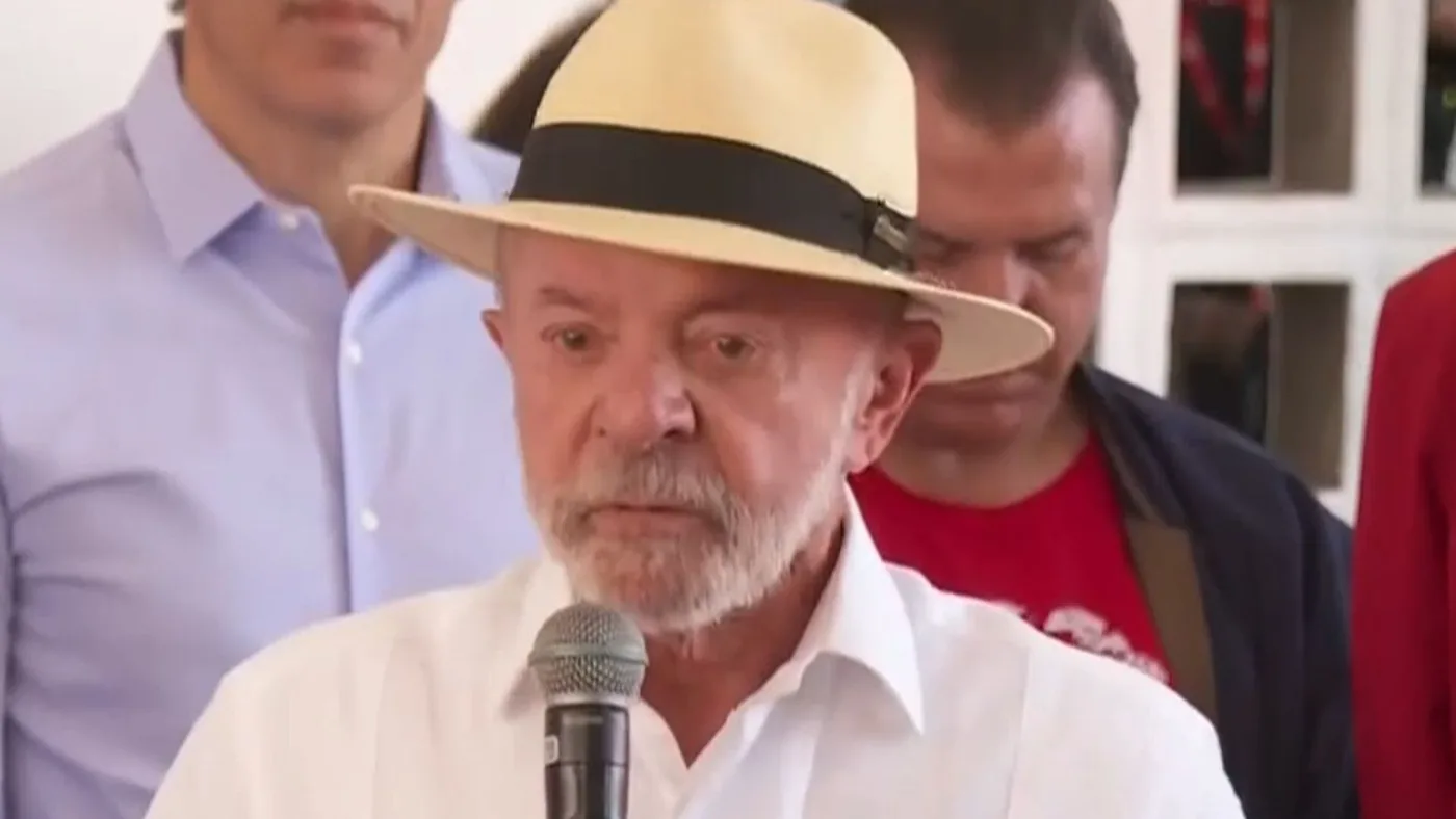 'Estou muito confiante', afirma Lula após votar em São Bernardo do Campo