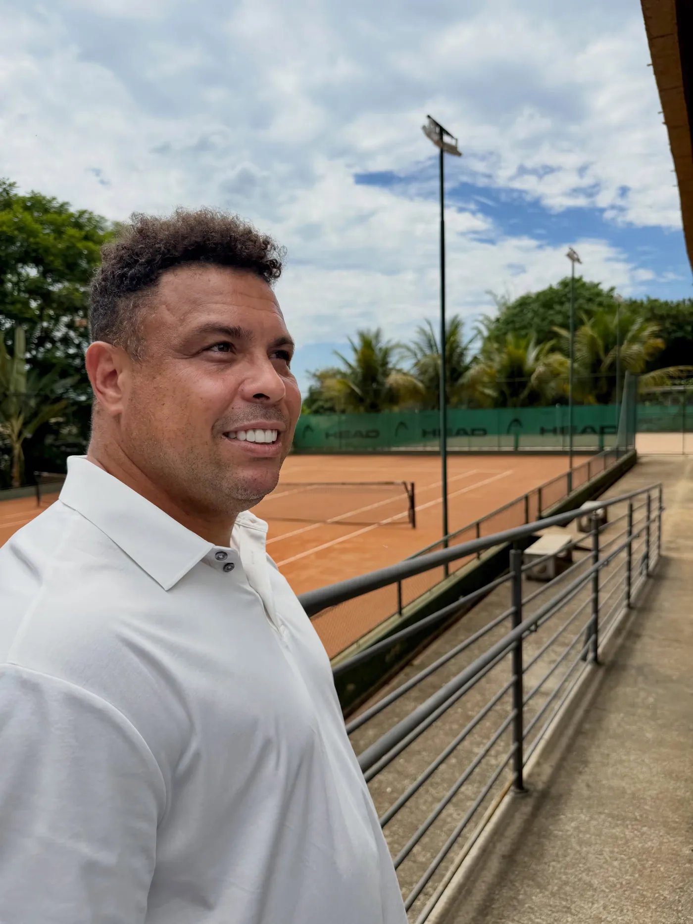 Ronaldo é fã de tênis profissional e praticante amador da modalidade